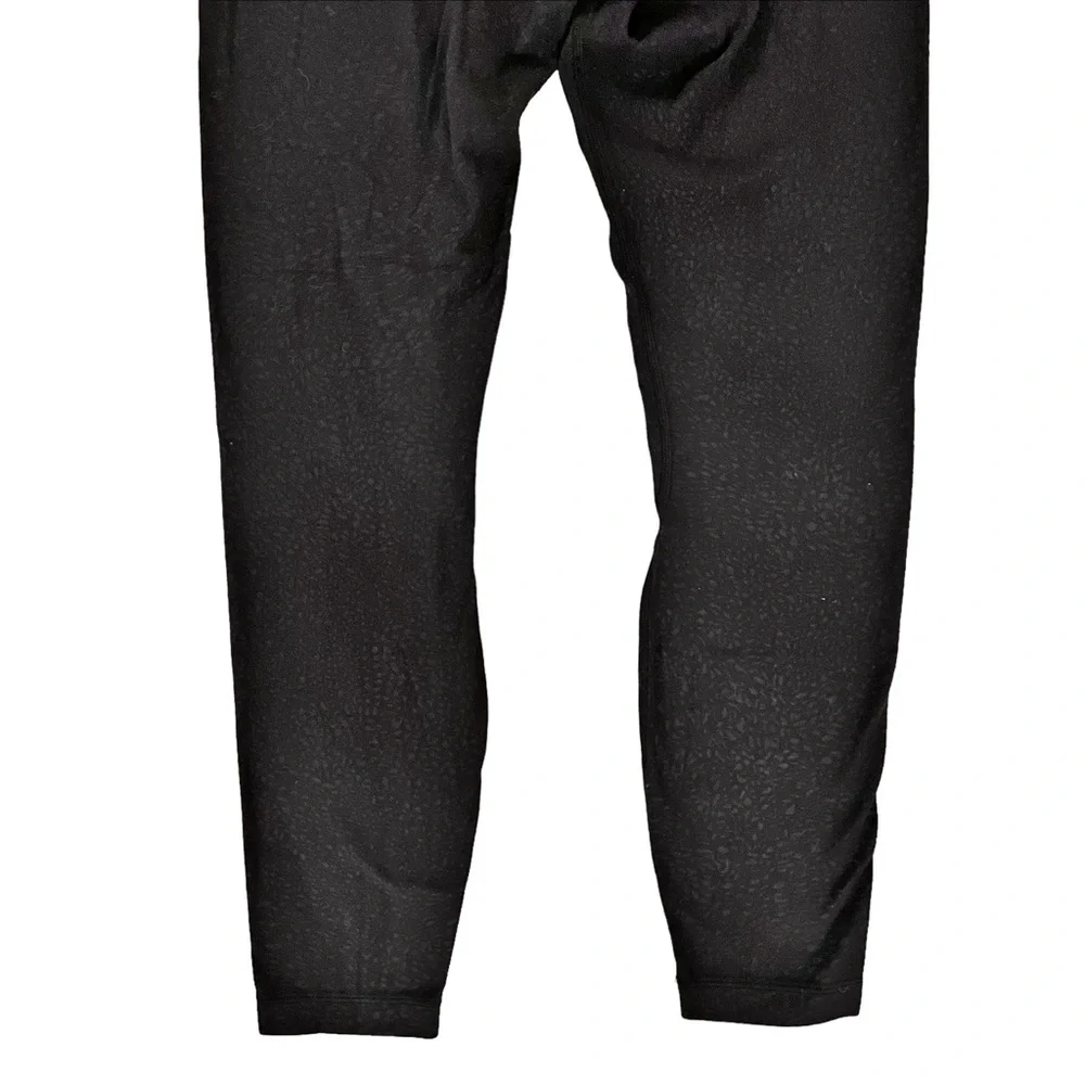 SOLD! Lululemon Align Pant II 25” Polar Shift Emboss Black Leggings Sz 6 W5BYYS - Picture 6 of 7
